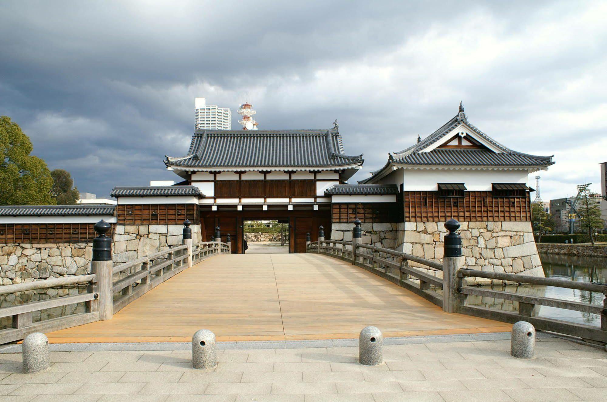 Capsule And Sauna New Japan Ex Hiroshima Exterior foto